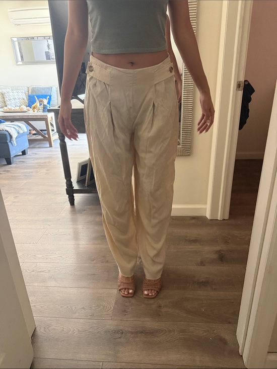 Banana Republic Pants - Banana Republic Cream Wide-Leg Pleated Pants